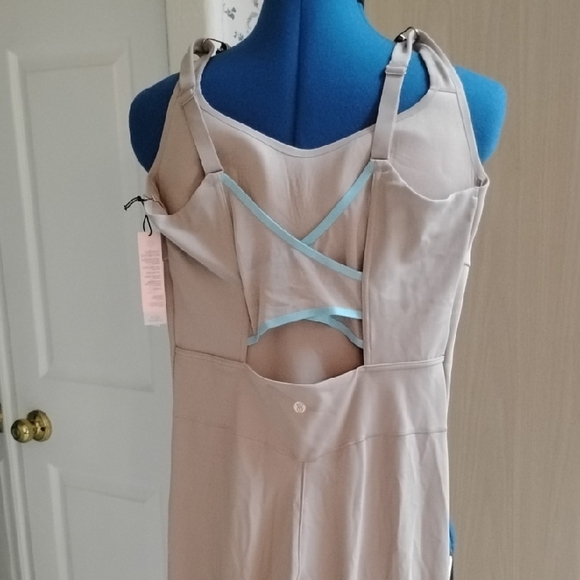 VSX Elevate™ Cross-Back Mesh One-Piece - Picture 3 of 6